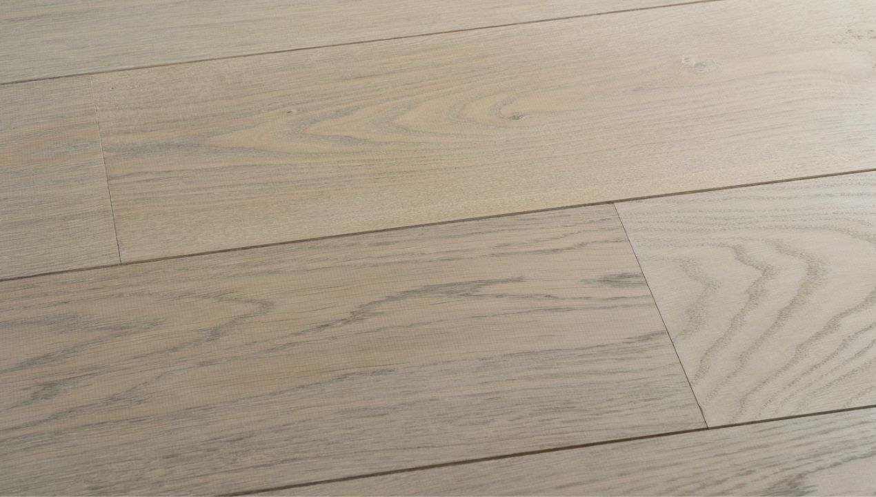 Floors and more | licht geborstelde eiken vloeren